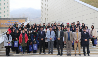 بازدید دانش‌آموزان نخبه دبیرستان دخترانه فرهنگ رضوان از پردیس مرکزی
